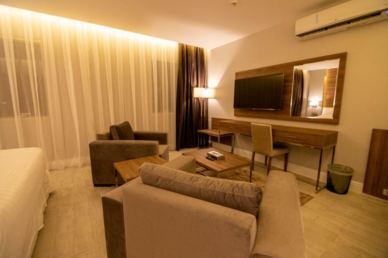 قولدن سكوير طريق الرياض Golden Square Riyadh Road Khamis Mushait Luaran gambar